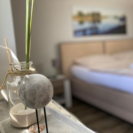 Zum Alten Faehrhaus - Bed & Breakfast Wrohm Exterior foto